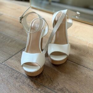 Elegant White Platform Sandals. Size 5.5